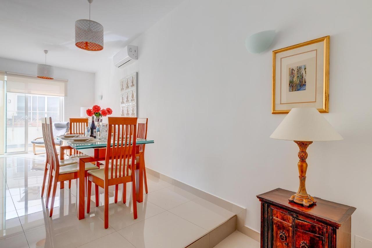 Prime Location Apartment With Side Seaviews Sliema Eksteriør bilde