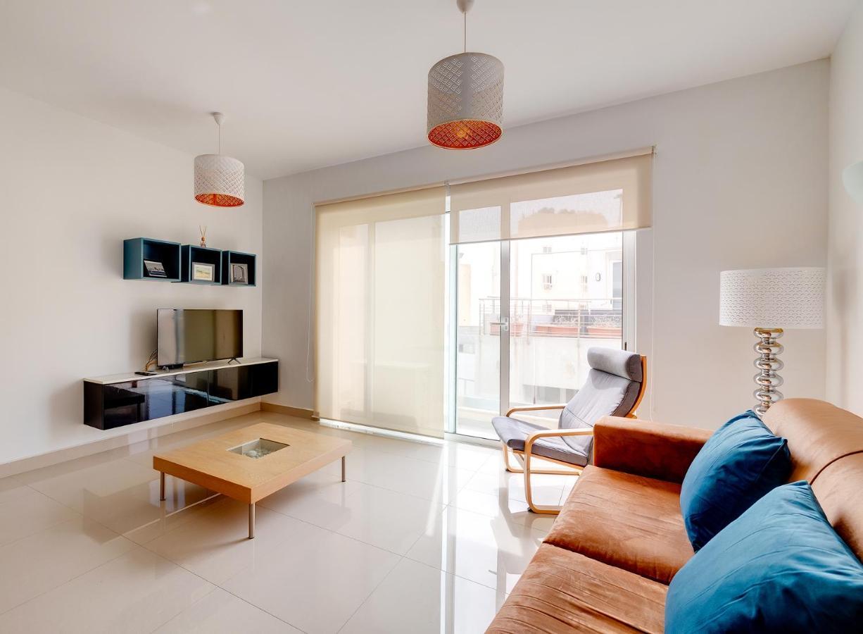 Prime Location Apartment With Side Seaviews Sliema Eksteriør bilde