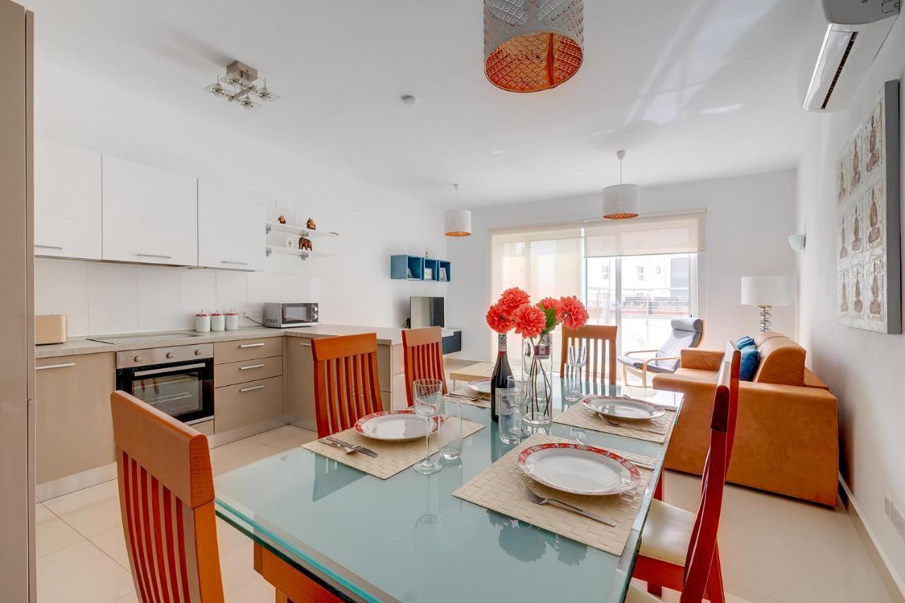 Prime Location Apartment With Side Seaviews Sliema Eksteriør bilde