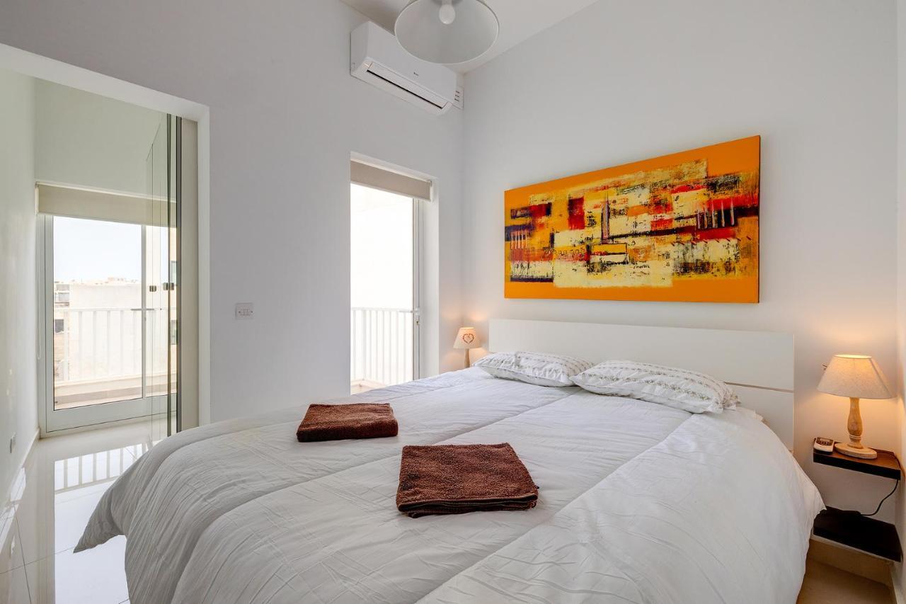 Prime Location Apartment With Side Seaviews Sliema Eksteriør bilde