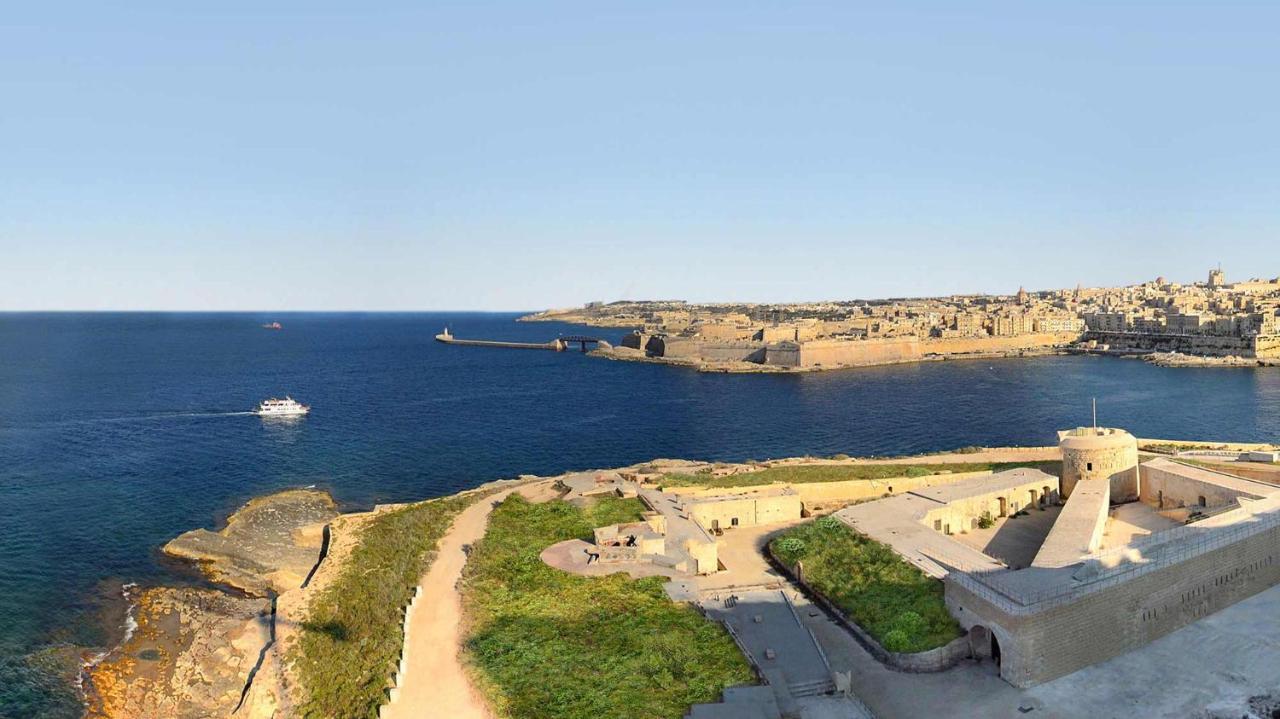 Prime Location Apartment With Side Seaviews Sliema Eksteriør bilde