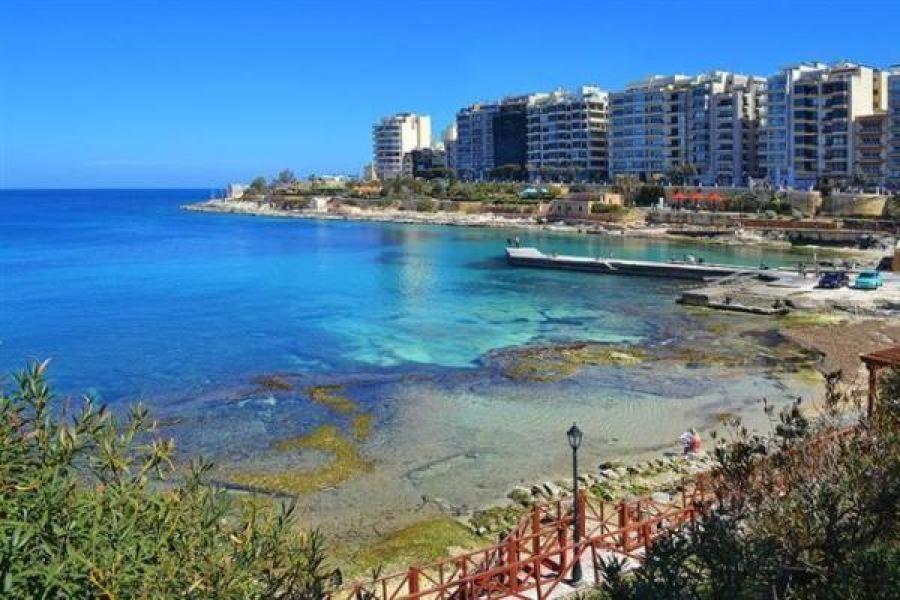 Prime Location Apartment With Side Seaviews Sliema Eksteriør bilde