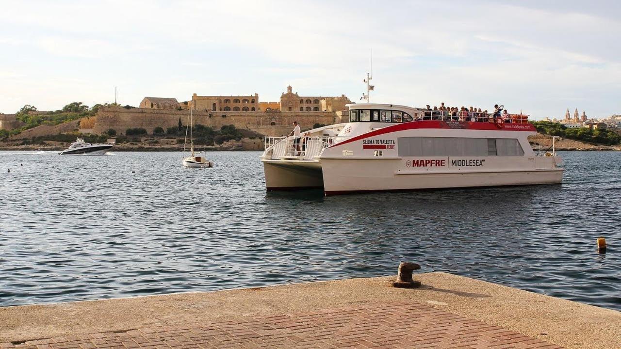 Prime Location Apartment With Side Seaviews Sliema Eksteriør bilde