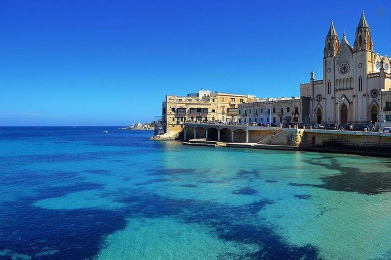 Prime Location Apartment With Side Seaviews Sliema Eksteriør bilde